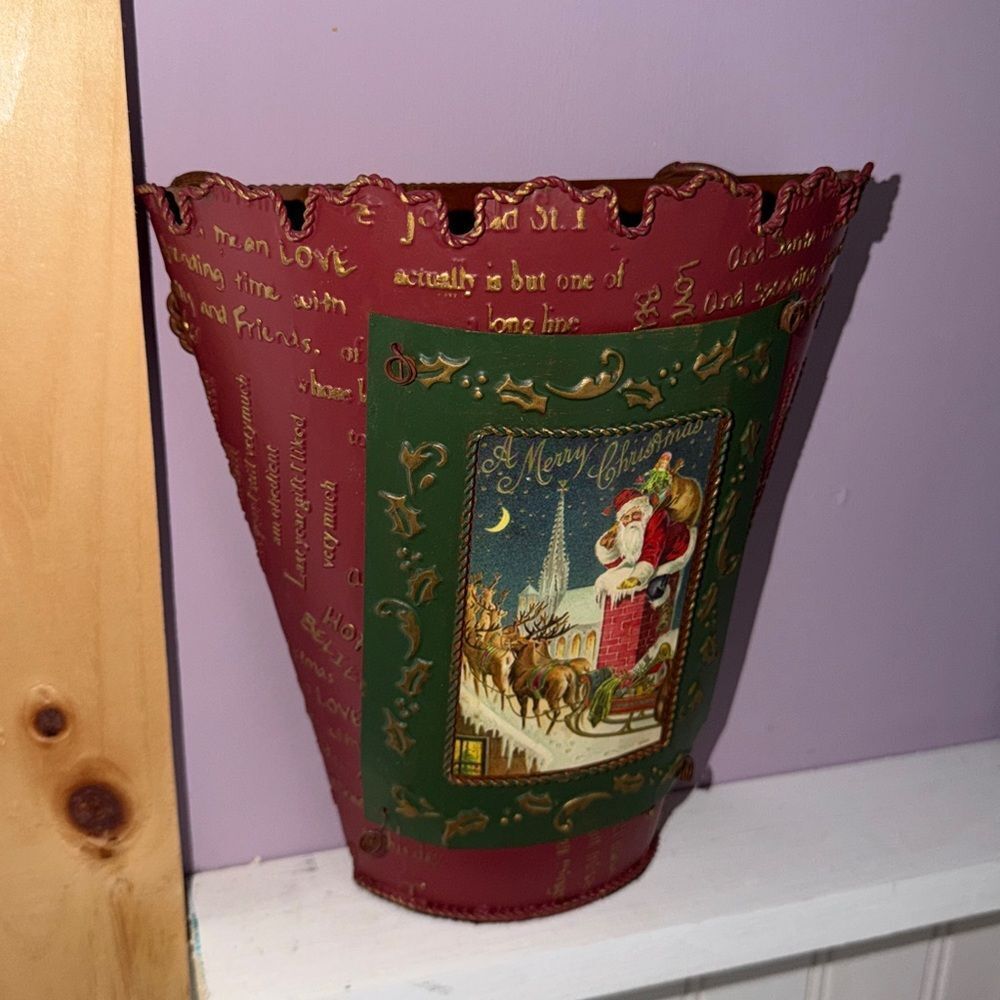 Festive Christmas Vintage Christmas Metal Wall Pocket — Santa Holiday Decor - Picture 2 of 6